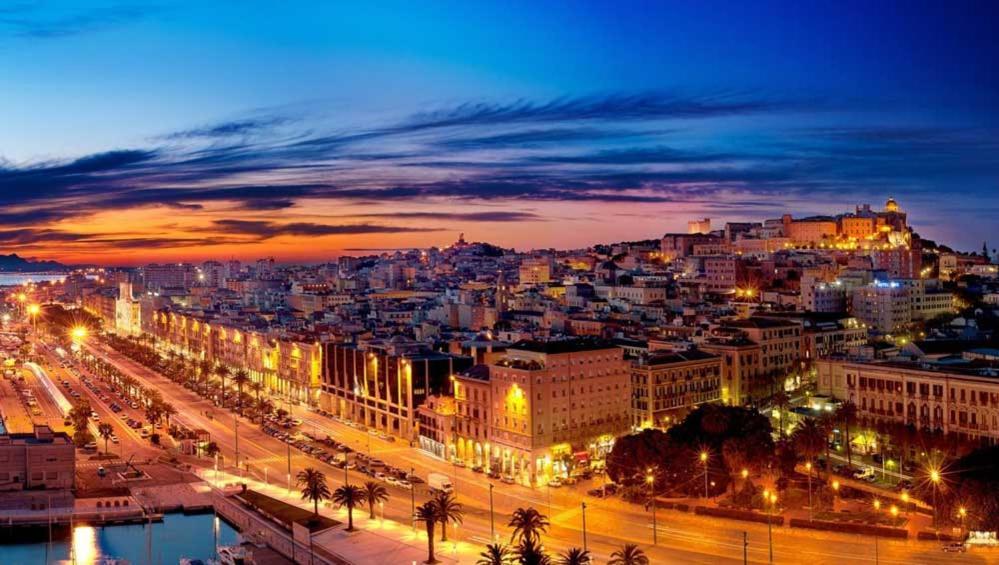 Eva Luxury Suite Cagliari Esterno foto