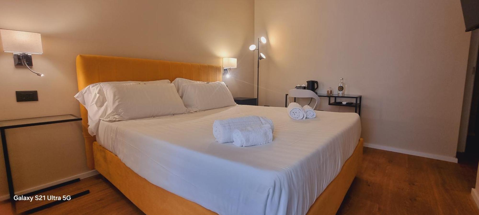 Eva Luxury Suite Cagliari Esterno foto